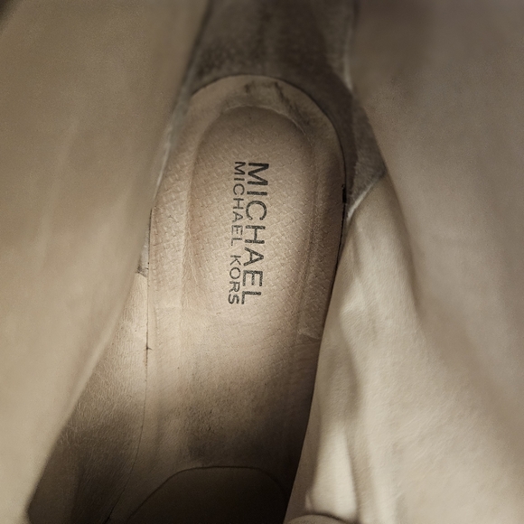 MICHAEL KORS Tan Suede Lace-Up Booties Sz 9.5 Platform High Heels - Picture 11 of 12